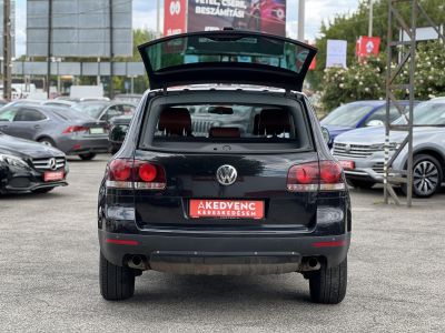 VOLKSWAGEN TOUAREG 3.0 V6 TDI Tiptronic ic Exkluzív bőrbelső Nem légrugós Gyári 3.5T horog Friss vizsga!