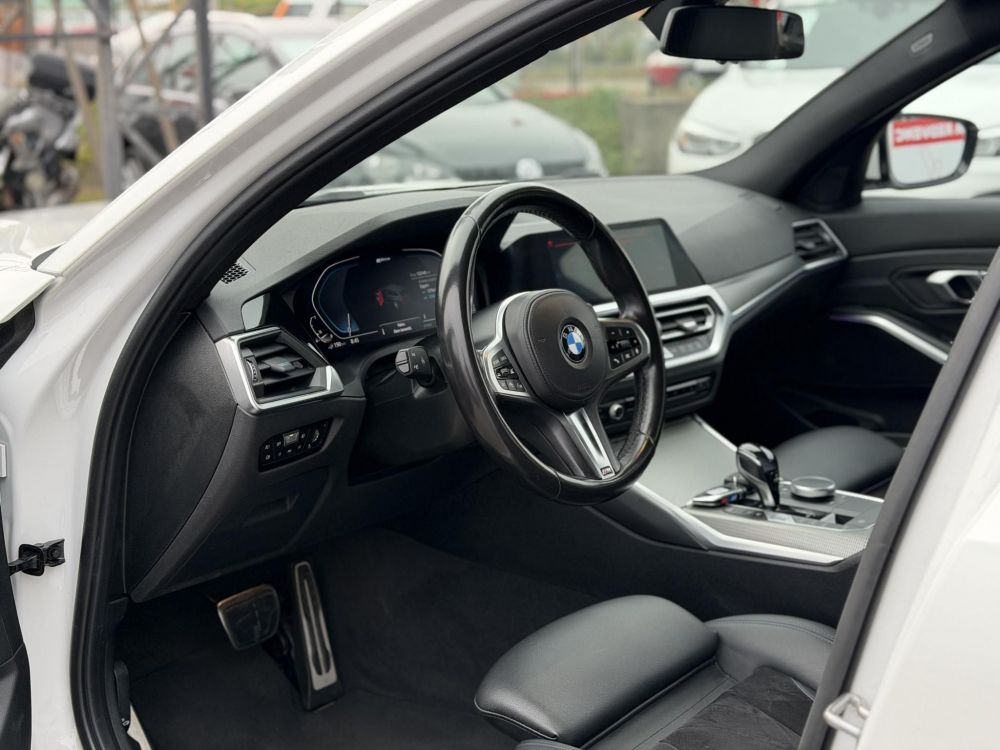 BMW 330e M Sport (Automata) Frissen szervizelt. Új téli gumik!