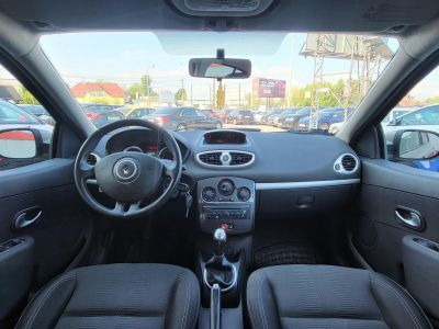 RENAULT CLIO 1.2 16V Authentique M.o.-i. 110e km! Klíma El.ablak Téli/Nyári gumi