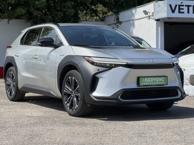 TOYOTA BZ4X Executive AWD 15e km. JBL. magas felszereltség!