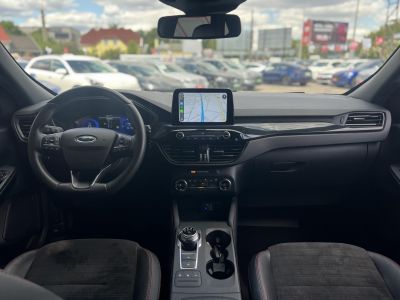 FORD KUGA 2.5 FHEV ST-Line X CVT 42e km. újszerű állapot
