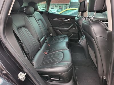 MASERATI LEVANTE 3.0 D V6 (Automata) LED Panorámatető Harman/Kardon Üléshűtés 360kamera 2.7T vonóhorog