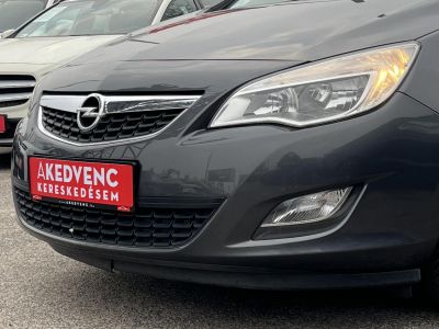 OPEL ASTRA J 1.7 CDTI Selection Klíma Tempomat Friss vizsga!