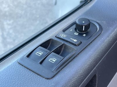 VOLKSWAGEN TRANSPORTER 2.5 TDI California Trendline 4Motion AXE Motor