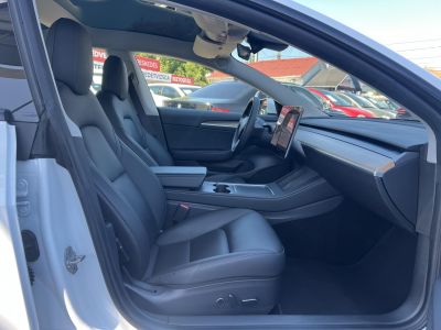 TESLA MODEL 3 Standard Range Plus Aut 102e km. garanciális. hőszivattyú. facelift. mátrix LED. 4 évszakos gumik!