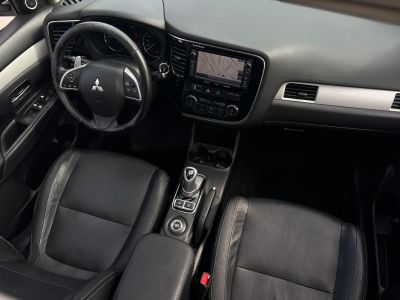 MITSUBISHI OUTLANDER 2.0 PHEV Instyle Navi 4WD CVT