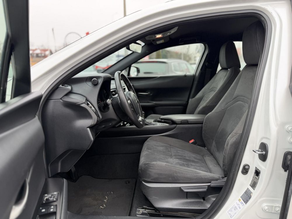 LEXUS UX 250h Comfort CVT 113e km. LED Tempomat Navi Sávtartó Bluetooth Kamera Keyless