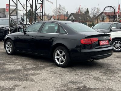 AUDI A4 2.0 TDi Klíma Tempomat Bluetooth 142e km!