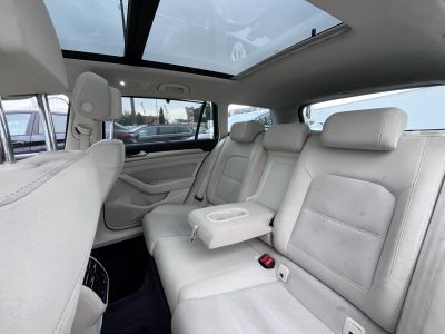 VOLKSWAGEN PASSAT Variant 2.0 TDI BMT Highline DSG Vaj belső. panorámatető. kamera. vezérlés kicserélve