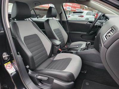 VOLKSWAGEN JETTA VI 1.4 TSI Highline DSG Magyarországi Tempomat Klíma Ülésfűtés Bőr