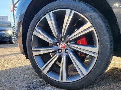 JAGUAR F-PACE 3.0 TDV6 First Edition AWD (Automata) LED Távtartó Holttér HUD Panoráma Meridian Barna bőr Vonóhorog!