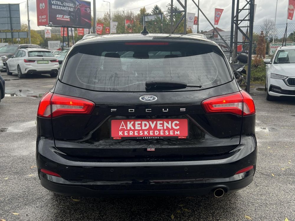 FORD FOCUS 1.0 EcoBoost Connected M.o.-i 1.tul. Márkaszervizelt! Carplay
