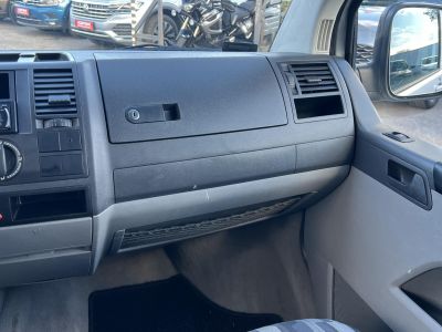 VOLKSWAGEN TRANSPORTER 2.5 TDI California Trendline 4Motion AXE Motor