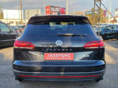 VOLKSWAGEN TOUAREG 3.0 V6 TDI Elegance Tiptronic ic LED Távtartó Sávtartó Navi Ülésfűtés Bluetooth Vonóhorog!