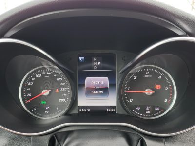 MERCEDES-BENZ C 250 d 4Matic 9G-TRONIC M.o.-i. LED Navi Tempomat Kamera PDC Félbőr Bluetooth