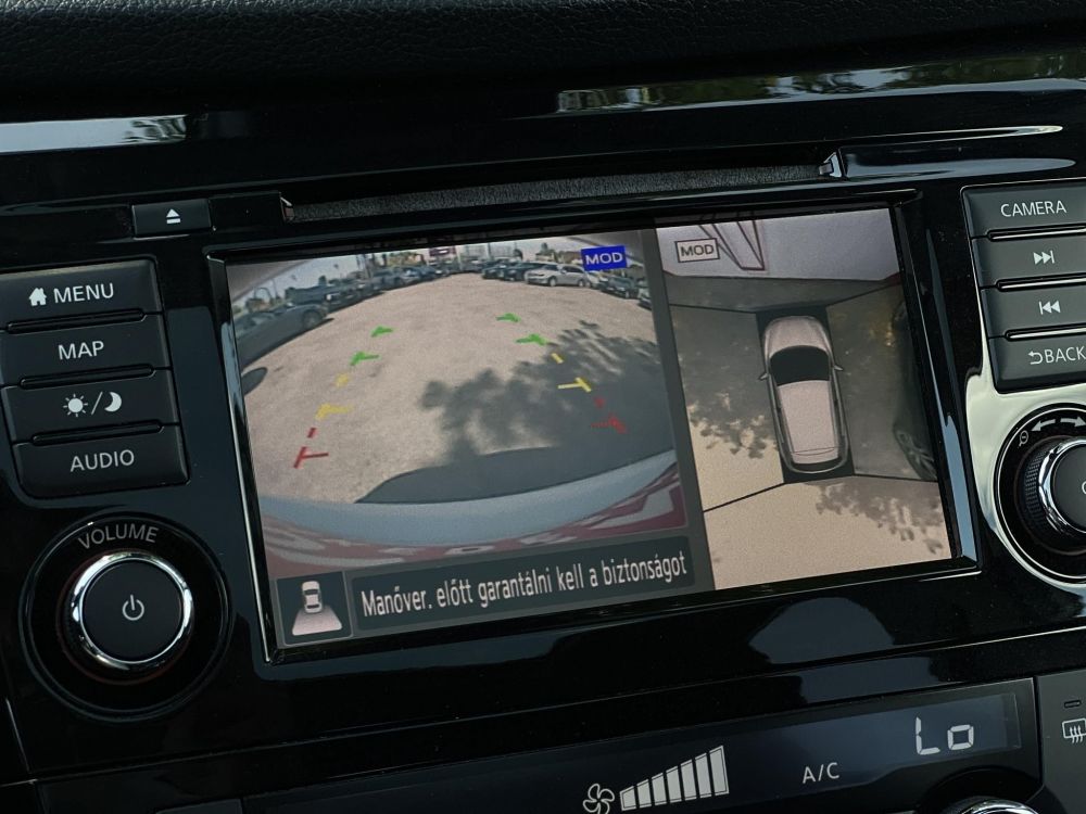 NISSAN QASHQAI 1.3 DIG-T N-Connecta 63e km. Magyarországi. rendszeresen szervizelt!
