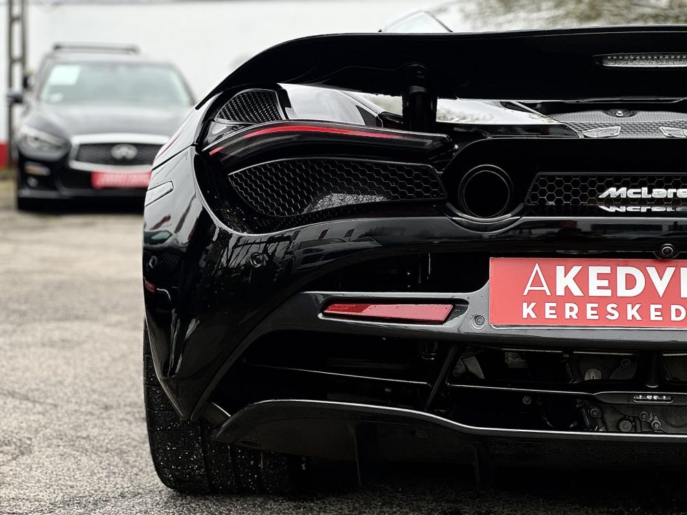 MCLAREN 720S Alcantara belső. carbon pack. Bowers&Wilkins hangrendszer