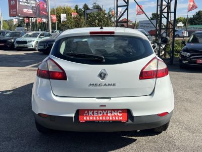 RENAULT MEGANE 1.6 Expression Magyarországi Tempomat Digitklíma 4x.elablak