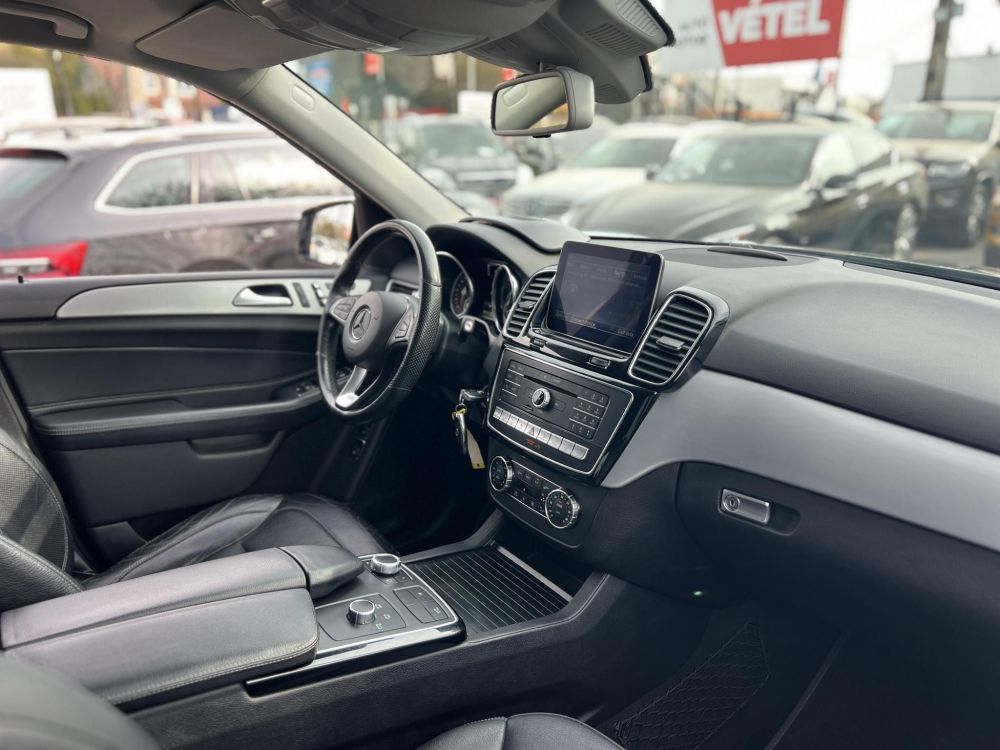 MERCEDES-BENZ GLE 500 e 4Matic (Automata) 135e km. M.o.-i. magas felszereltség. memória. üléshűtés. 360kamera. HUD!