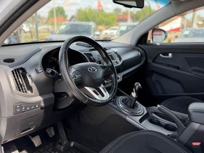 KIA SPORTAGE 2.0 CRDi EX Prémium 4x4 Magyarországi. tempomat. digitklíma. tolatóradar. vonóhorog. téli-nyári kerék!