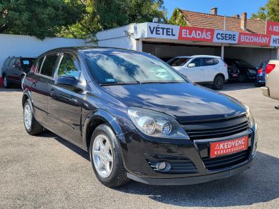 OPEL ASTRA H 1.4 Elegance Digitklíma Tempomat Tolatóradar Faberakás