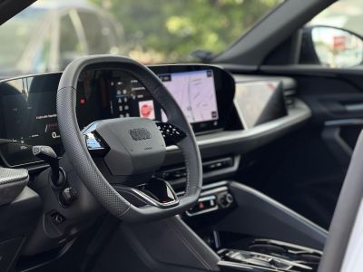 AUDI Q5 SB 40 TDI quattro S-tronic S-line M.o-i. 1.tul. újszerű állapot. garanciális. sérülésmentes!