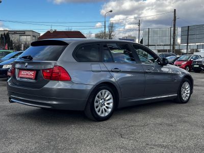 BMW 320d xDrive Touring (Automata) Bordó bőr belső.153e km. M.o.-i. frissen szervizelt! panoráma tető ülésfűtés