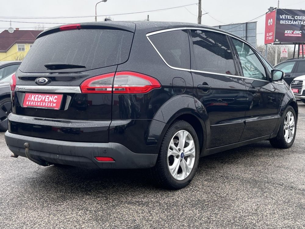 FORD S-MAX 2.0 TDCi Business Powershift Tempomat. fűthető ülések. navigáció. téli-nyári kerékszett