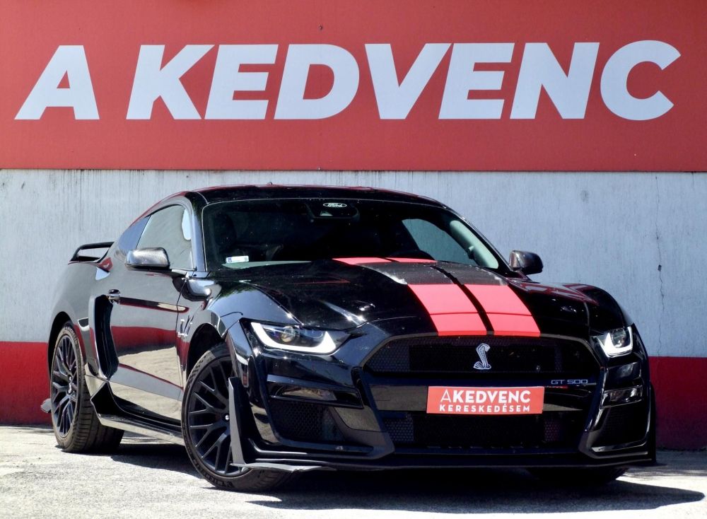 FORD MUSTANG