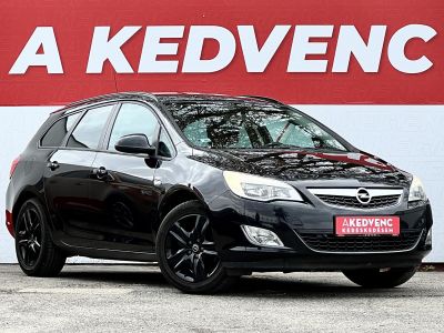 OPEL ASTRA Sports Tourer 2.0 CDTI Sport Tempomat Digitklíma Tolatóradar Multikormány Ülésfűtés