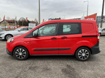 FORD TOURNEO Courier 1.5 TDCi Trend 119e km. Ülésfűtés Klíma Bluetooth Megkímélt!