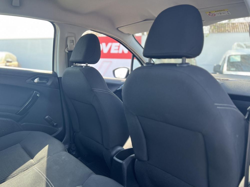 PEUGEOT 208 1.6 BlueHDi Active M.o.-i. 1.tul. klíma. 5L/100km. vezérlés cserélve!