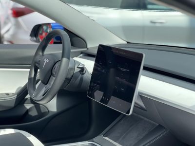 TESLA MODEL 3 Long Range AWD (Automata) 44e km. FEHÉR BELSŐ. mátrix LED. hőszivattyú. garanciális!