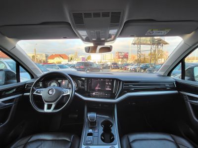 VOLKSWAGEN TOUAREG 3.0 V6 TDI Elegance Tiptronic ic LED Távtartó Sávtartó Navi Ülésfűtés Bluetooth Vonóhorog!