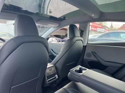 TESLA MODEL 3 RWD Premium (Automata)