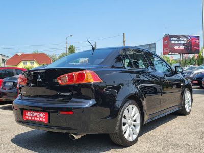 MITSUBISHI LANCER 1.8 Invite CVT Rockford Fosgate HIFI Tempomat Navi Kamera Ülésfűtés Vezetett szervizkönyv!