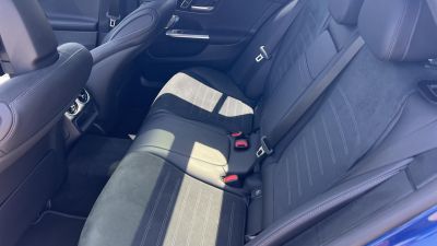MERCEDES-BENZ C-OSZTÁLY C 300 e T 9G-TRONIC Plug-in hybrid AMG csomag. Burmester. memória. 110km-es elektromos hatótáv!