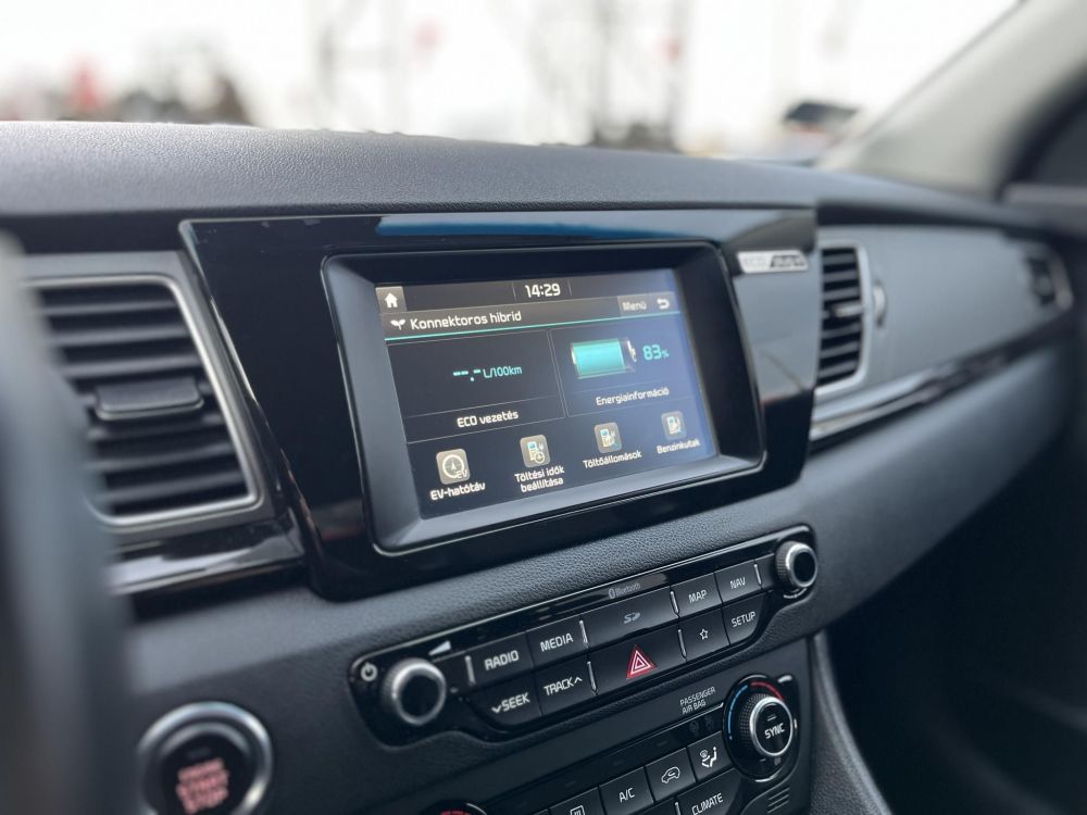 KIA NIRO PHEV 1.6 GDI LX DCT Sávtartó Carplay Tempomat Navi!