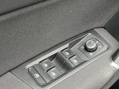 VOLKSWAGEN TOURAN 1.5 TSI ACT IQ.Drive DSG [7 személy] M.o-i. Távtartó Bluetooth Ülésfűtés Kamera Gyönyörű állapotban!