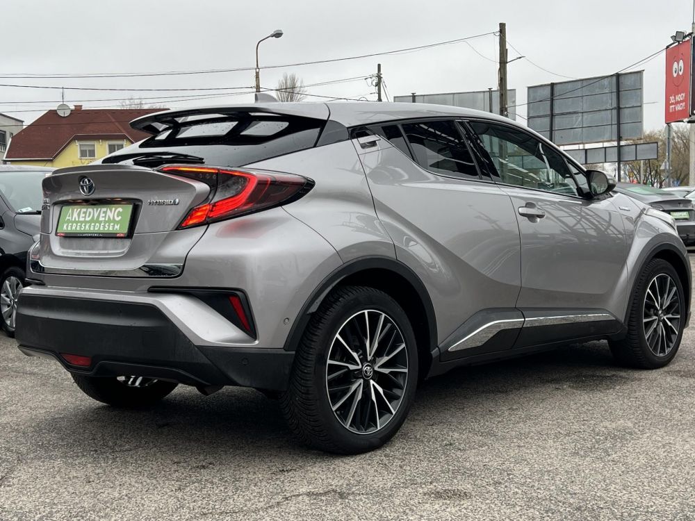 TOYOTA C-HR 1.8 Hybrid Executive e-CVT JBL LED Tempomat Bluetooth Sávtartó Holttér Keyless!