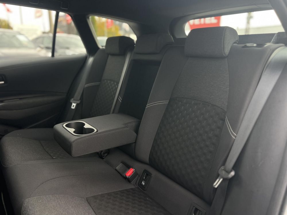 TOYOTA COROLLA Touring Sports 1.8 Hybrid Comfort Business e-CVT 108e km. M.o.-i. 1.tul. sérülésmentes. dokumentált előélet!