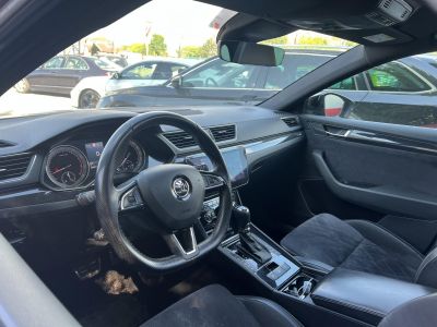 SKODA SUPERB Combi 2.0 TSI SportLine 4x4 DSG 280le. M.o.-i. 1.tul. Márkaszervizelt. Magasan felszerelt. Téli-nyári kerék!