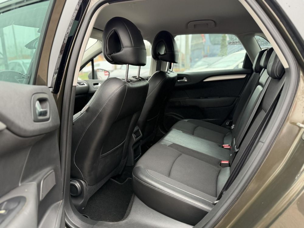CITROEN C4 1.6 e-HDi Exclusive Masszázs ülés. Kitűnő állapot. Friss műszaki vizsga. Téli-nyári gumi!