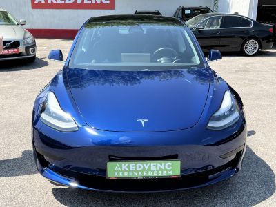 TESLA MODEL 3 Standard Range Plus Aut garanciális. 2 töltőkábel!