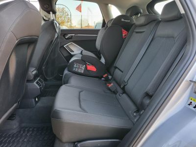 AUDI Q3 40 TFSI S line quattro S-tronic 70e km! Magyarországi LED Carplay Navigáció Keyless Márkaszervizelt!