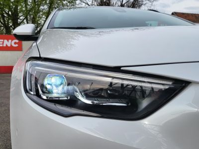 OPEL INSIGNIA Sports Tourer 2.0 CDTI Innovation Start Stop (Automata) LED Holttér Sávtartó Navi Carplay Ülésfűtés Kamera Vonóhorog
