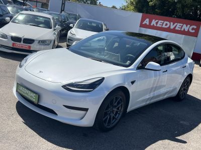 TESLA MODEL 3 Standard Range Plus Aut 102e km. garanciális. hőszivattyú. facelift. mátrix LED. 4 évszakos gumik!