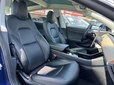 TESLA MODEL 3 Standard Range Plus Aut garanciális. 2 töltőkábel!