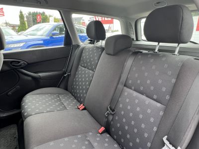 FORD FOCUS 1.4 Comfort Magyarország 116e km Friss vizsga Klíma!