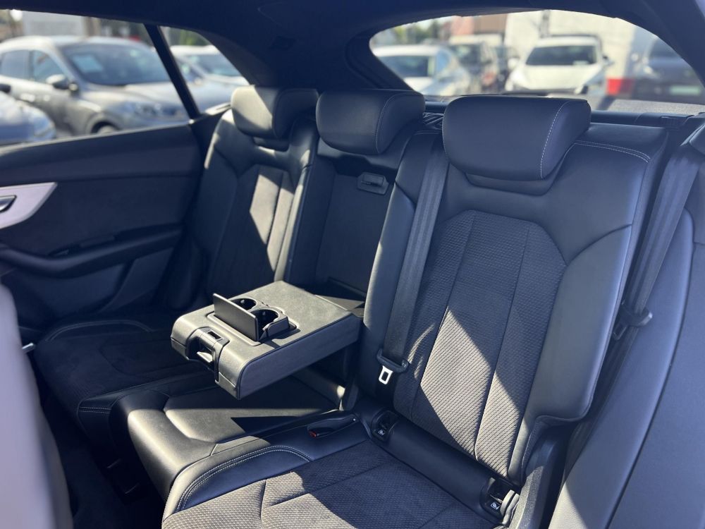 AUDI Q8 50 TDI quattro Tiptronic ic 77e km. M.o.-i. márkaszervizelt előélet. téli-nyári kerék szett!